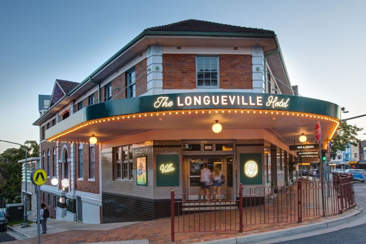 Longueville Hotel facade