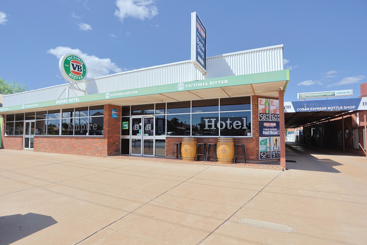 Bottle shop trade powers sale of Empire Hotel in outback NSW National Bottle shop trade powers sale of Empire Hotel in outback NSW National