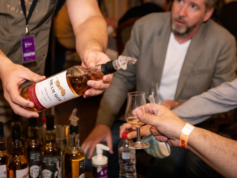 Whisky being poured at the 2021 whisky show sydney