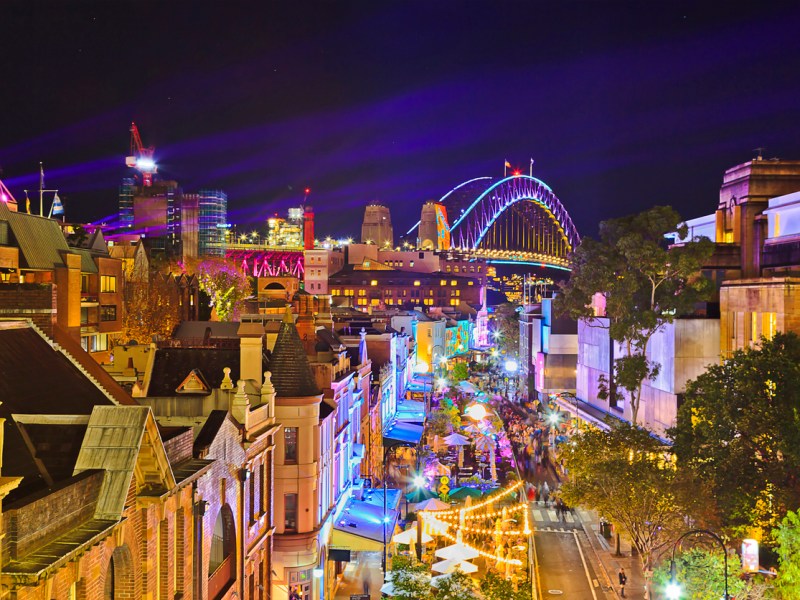 Vivid Sydney trading hours