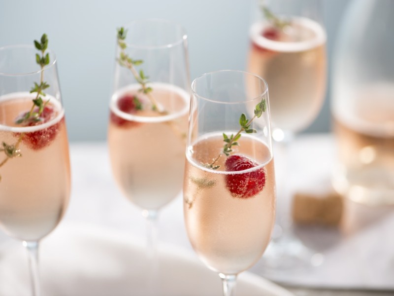 Champagne rose grape Comité